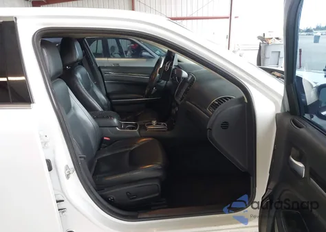 2016 Chrysler 300 Anniversary Edition from USA, damaged, VIN 2C3CCAAGXGH220360